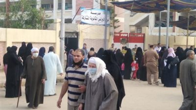 لليوم الثاني.. كبار السن يتصدرون مشهد التصويت في انتخابات النواب بكفر الشيخ (صور)