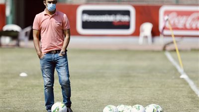 سيد عبد الحفيظ يكشف موعد انتظام ثنائي الأهلي في التدريبات