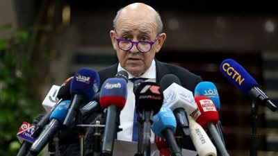 وزير الخارجية الفرنسي: تصريحات ماكرون حول حرية التعبير تم تحريفها واستخدامها كأداة للأغراض السياسية