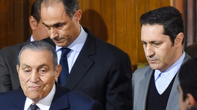 أسرة الرئيس الراحل مبارك تنعى وفاة رئيس الوزراء البحريني (صورة)