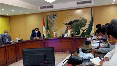 محافظ الفيوم: لو ظهرت حالتا كورونا بين الطلاب سيتم غلق الفصل طبقًا للبروتوكول