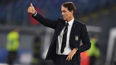 مخاوف متزايدة من غياب مانشيني عن مباراة إيطاليا أمام بولندا في دوري الأمم الأوروبية