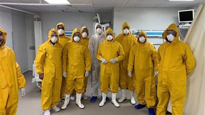 وفاة أم بعد إصرارها على تقبيل نعش ابنها المتوفى بكورونا في مطروح