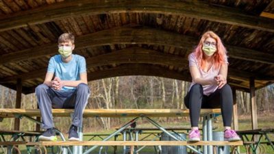 التباعد الاجتماعي يزيد الشعور بالوحدة.. نصائح التغلب على ذلك الشعور (دراسة)