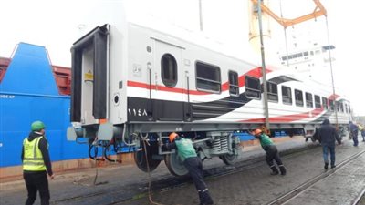 بعد وصولها إلى ورش أبو غاطس.. تشغيل العربات الروسية للربط بين الإسكندرية وأسوان