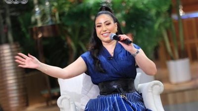 بوسي بعد أزمتها مع والدها وزوجها: “مافيش حاجة تكسرني”