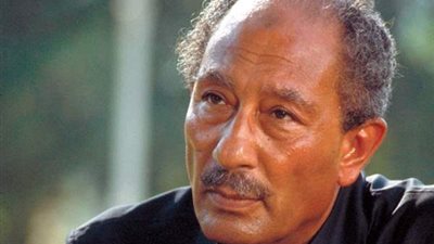 تشييع جثمان ابنة شقيق الرئيس السادات بمقابر العائلة في المنوفية (فيديو)