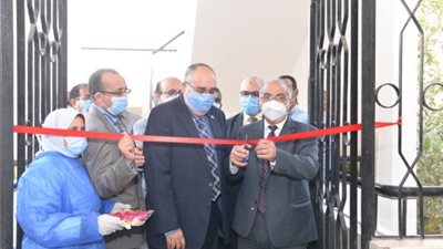 بتكلفة 20 مليون جنيه.. رئيس جامعة أسيوط يفتتح وحدتي “الجاما كاميرا” و”فحص الثدي الرقمي”