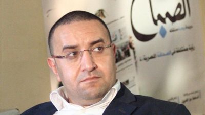 وائل لطفي يكتب: من حق طبيب الميكروباص أن يمارس الجنس!