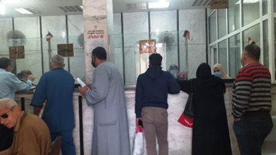 قبل 13 يوم من نهاية المهلة.. توافد المواطنين على المراكز التكنولوجية بالشرقية لتقنين التعديات (صور)