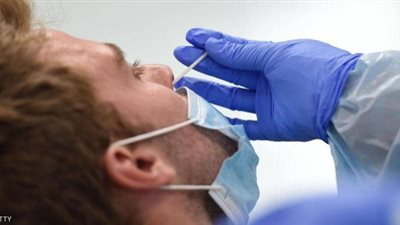 الاختبارات الجماعية لكورونا تقلل حدة الإغلاق في أعياد الميلاد ببريطانيا