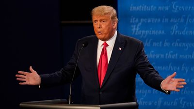 عضو المجلس الاستشاري لترامب يشكك في أجهزة “جمع الأصوات الصينية”: “مُبرمجة لصالح بايدن” (خاص)