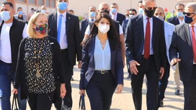 وزيرة التعاون الدولي والسفير الأمريكي يتفقدان محطة معالجة مياه روض الفرج