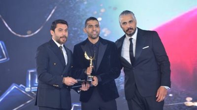 مؤمن زكريا يرد على رسالة دعم أحمد حسن (تغريدة)