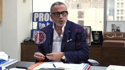 عمرو الجنايني لبعثة المنتخب بعد الفوز على توجو: “وشي حلو عليكم” (فيديو)