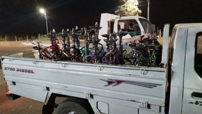 بالشمع الأحمر.. غلق مقهيين وضبط 50 شيشة داخلهما بكفر الشيخ (صور)