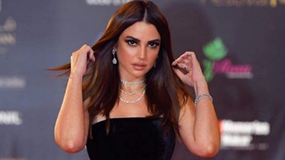 درة توجه الشُكر لـ”الفضائيات العربية” بعد حصدها جائزة التميز (صور وفيديو)