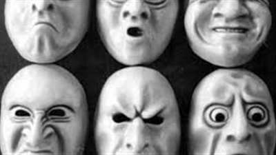 مدرب لغة جسد: البعد عن الشخص “القماص” غنيمة في تلك الحالة