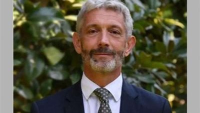 طلب إعفاءه من منصبه.. انتحار القنصل الفرنسي في المغرب