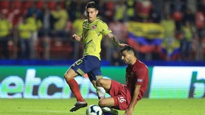 خاميس رودريجيز يوضح حقيقة شجاره مع لاعبي كولومبيا بعد الهزيمة أمام الإكوادور