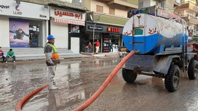 الأمطار تُغرق الشرقية.. والدفع بالكساحات لشفط المياه من الشوارع (صور)