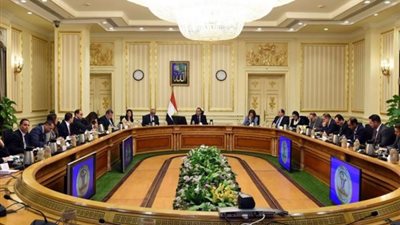 مصر تتصدر الأسواق الناشئة في احتواء التضخم (انفوجراف)