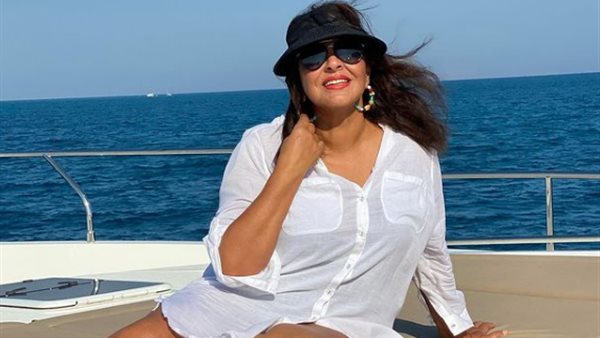 الفنانة هالة صدقى