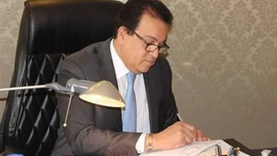 “عبد الغفار”: خصصنا 100 مليون جنيه للبحوث العلمية.. وسجلنا 159 تجربة سريرية في مواجهة كورونا