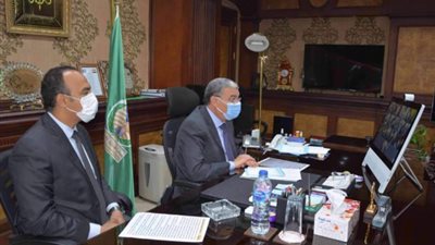 محافظ المنيا يتابع مع رئيس الوزراء استعدادات المحافظة لأوضاع الطقس غير المستقرة (صورة)