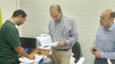 رئيس صحة القاهرة يوجّه بمعاقبة الأطقم المتغيبة وغير الملتزمة بالزي الرسمي بمركز طبي العاصمة في بدر