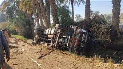 التصريح بدفن جثتي الضحيتين بحادث تصادم تريلا وكارو بكفر حمزة بالخانكة قليوبية