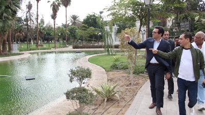 وزير الثقافة يتفقد مشروع إعادة إحياء حديقة الأزبكية التراثية.. ويشدد على الإسراع في تطوير مدخل المسارح 