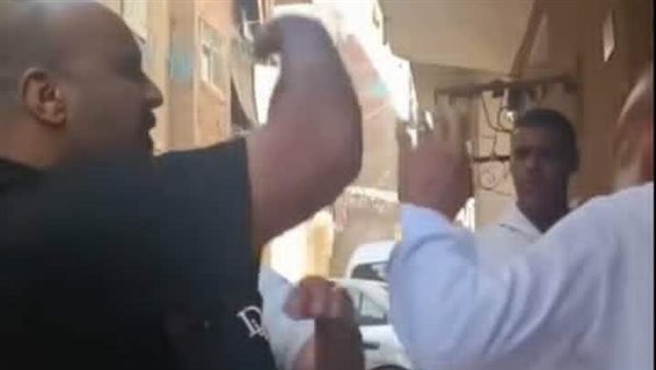 صفع مسن السويس