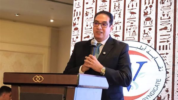 رئيس جامعة القاهرة