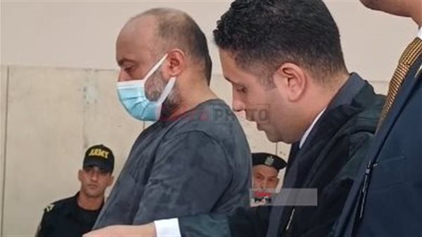 المتهمين ودفاعهم