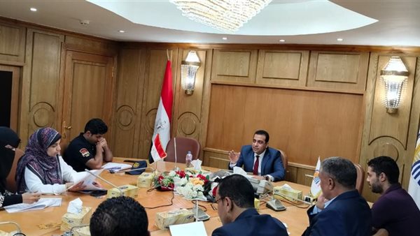 اجتماع نائب محافظ