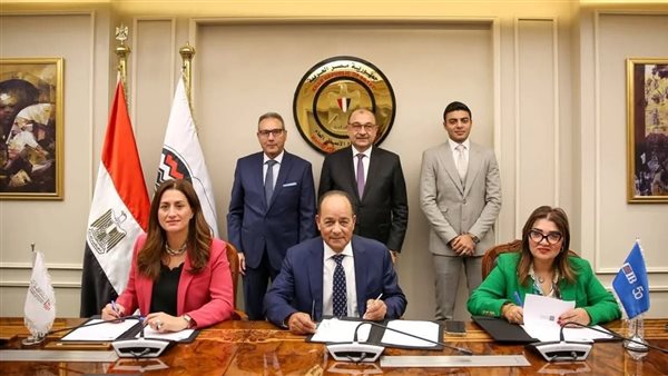 توقيع اتفاق التمويل