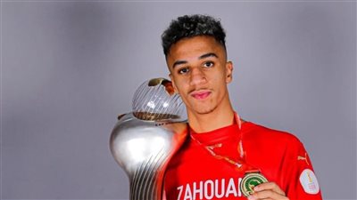 شوبير يكشف حقيقة مفاوضات الأهلي مع المغربي فؤاد الزهواني 