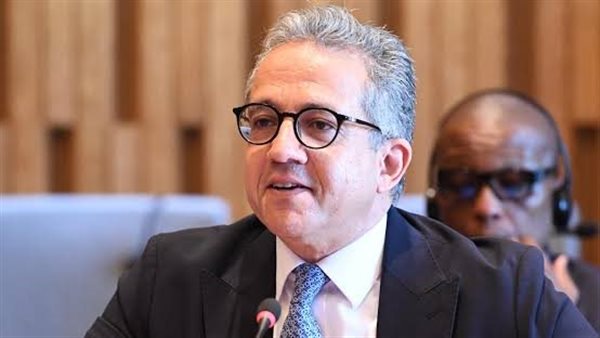 خالد العناني 