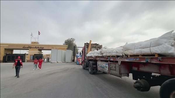 مساعدات الهلال الأحمر