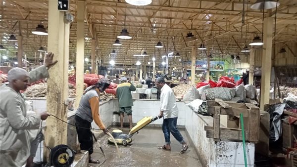 حملة مكبرة على سوق