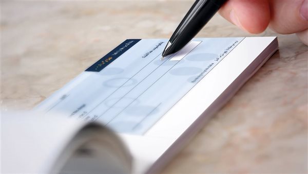 شيكات - أرشيفية