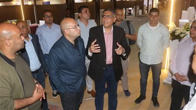 محافظ الجيزة يتفقد استعدادات انطلاق المهرجان الدولي الثامن للتمور في الواحات البحرية
