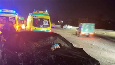 مصرع شخص وإصابة 12 آخرين في تصادم سيارة ربع نقل محملة بالعمال بالصف