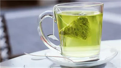 طبيب شهير يكشف سر مشروبه الصباحي: 3 إضافات بسيطة للشاي تعزز الطاقة وتحرق الدهون