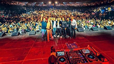 رفعتوا راسي قدام بنتي.. تامر حسني يشكر جمهوره في فرنسا بعد حفله | صور