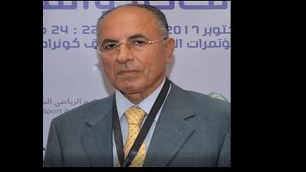 الدكتور أحمد عبد