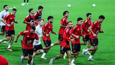 انتظام الدوليين في تدريبات الأهلي استعدادًا لمواجهة شبيبة القبائل