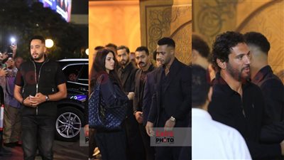 محمد سعد ودرة وحسن الرداد وعصام السقا يقدمون العزاء في والد محمد رمضان بمسجد الشرطة بالشيخ زايد