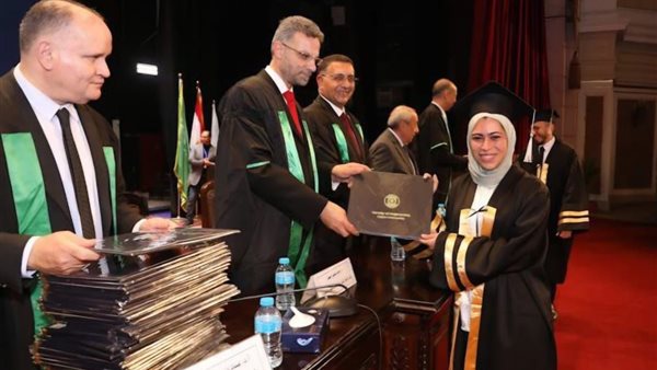 جامعة القاهرة